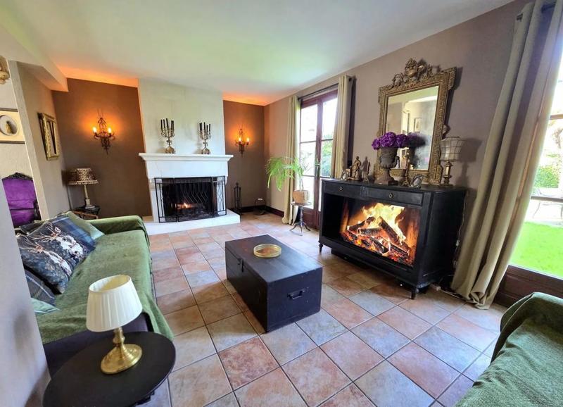 Maison - 206 m² - 14 pièces