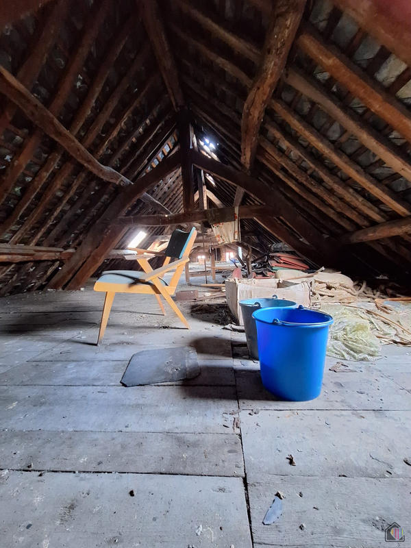 Maison - 242 m² - 10 pièces