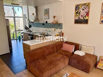 Maison - 103 m² - 5 pièces