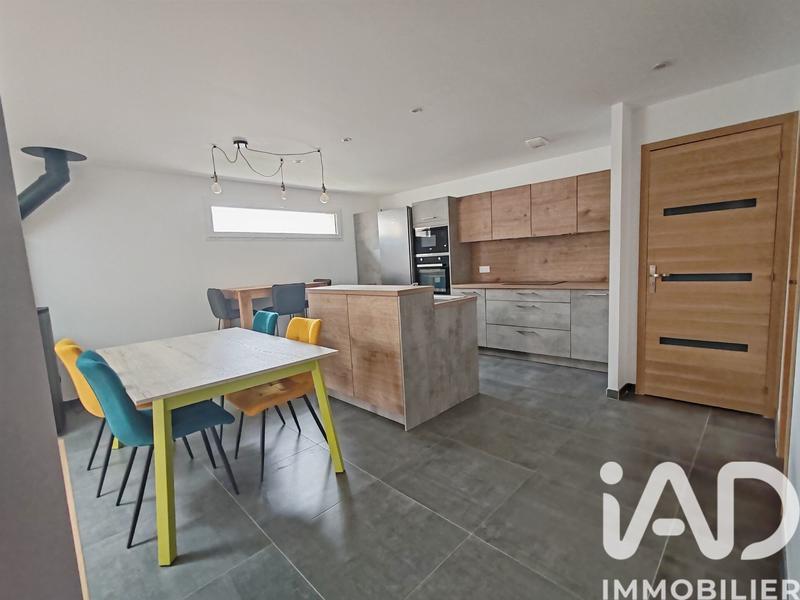 Maison - 93 m² - 4 pièces