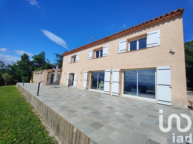 Maison - 194 m² - 7 pièces