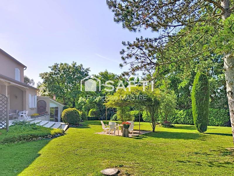 Maison - 163 m² - 6 pièces