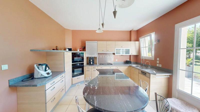 Maison - 308 m² - 9 pièces