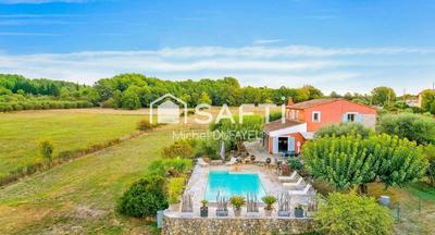 Maison - 205 m² - 6 pièces