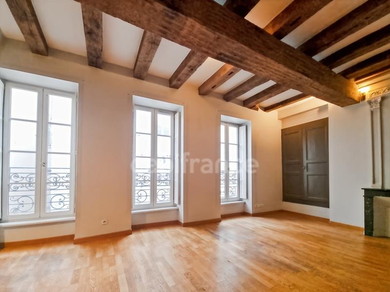 Appartement - 111 m² - 6 pièces