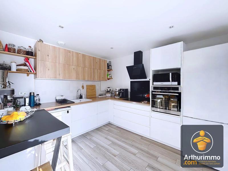 Maison - 98 m² - 6 pièces