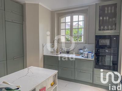 Maison - 265 m² - 12 pièces