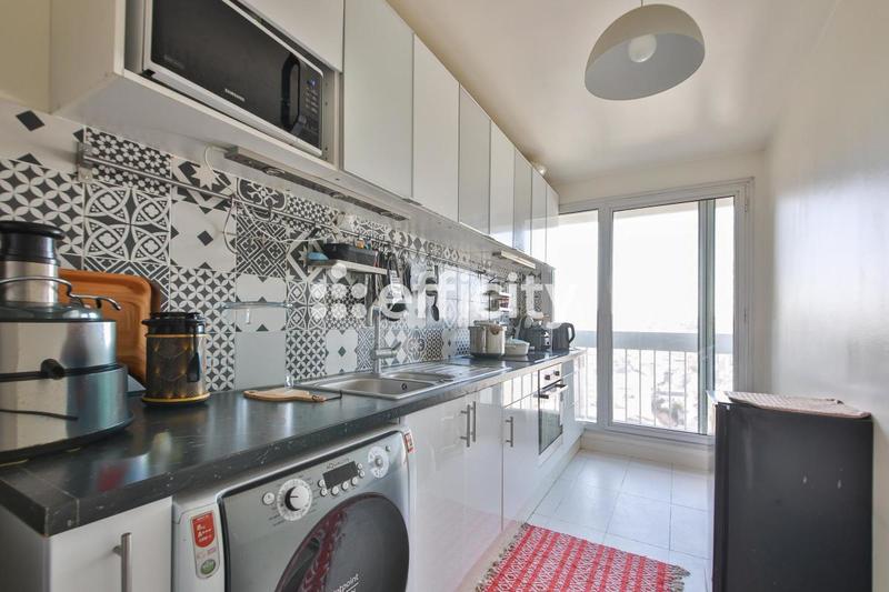 Appartement - 80 m² - 3 pièces