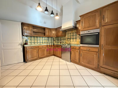 Maison - 174 m² - 7 pièces