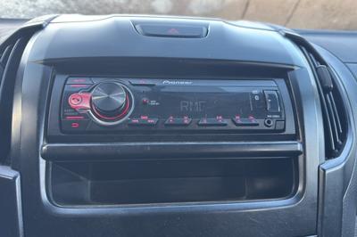 Isuzu d-max 1.9 Td 164 Crew Cab Satel