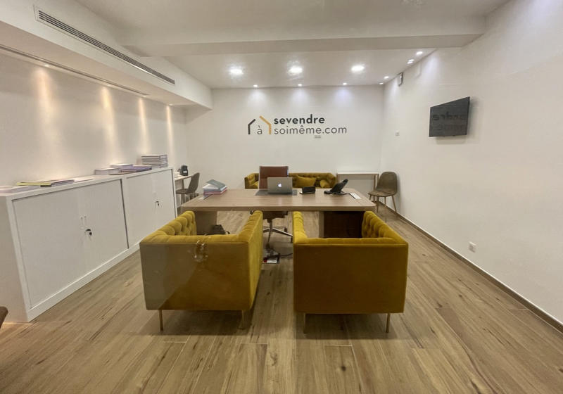 Local commercial - 130 m² - 5 pièces