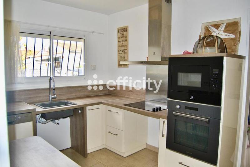 Villa - 100 m² - 5 pièces