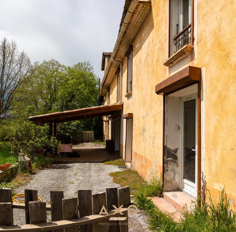 Propriété - 160 m² - 6 pièces