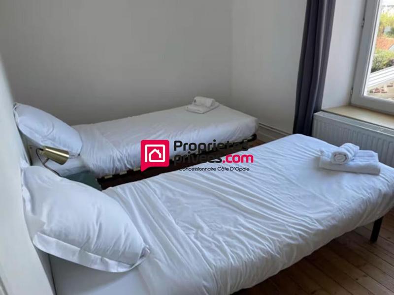 Maison - 210 m² - 11 pièces