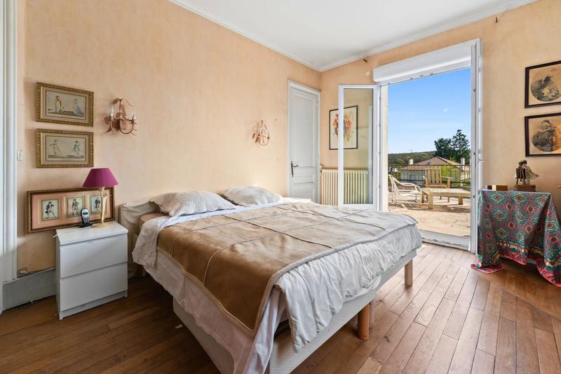 Maison - 289 m² - 10 pièces