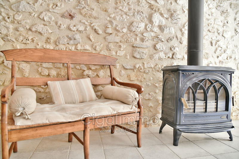 Maison en pierre - 80 m² - 4 pièces