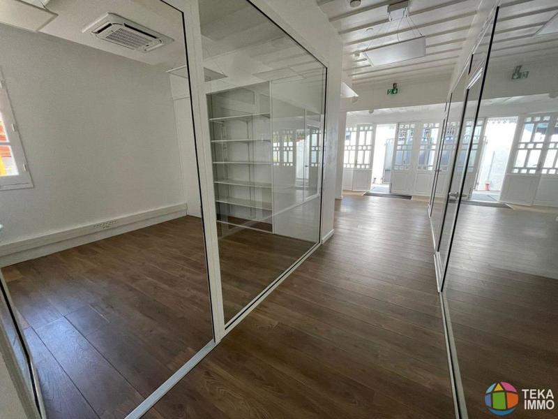 Bureau - 70 m² - 5 pièces