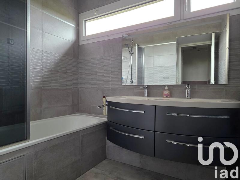 Appartement - 96 m² - 5 pièces