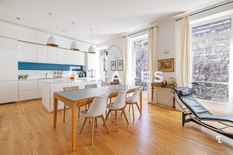 Appartement - 95 m² - 3 pièces