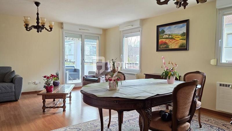 Appartement - 95 m² - 4 pièces