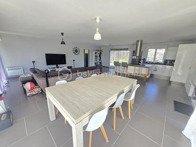 Pavillon - 120 m² - 4 pièces