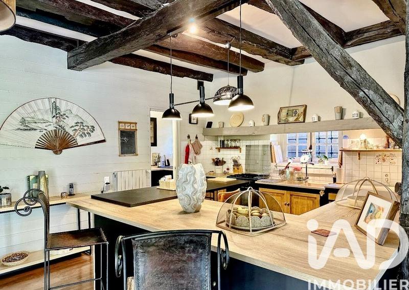 Maison - 368 m² - 10 pièces