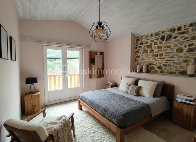 Maison en pierre - 110 m² - 5 pièces