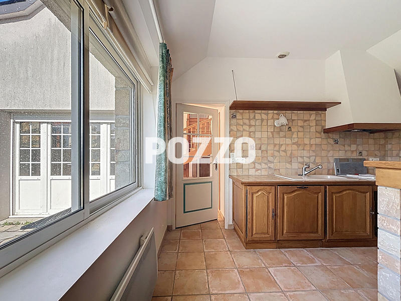 Maison - 189 m² - 9 pièces