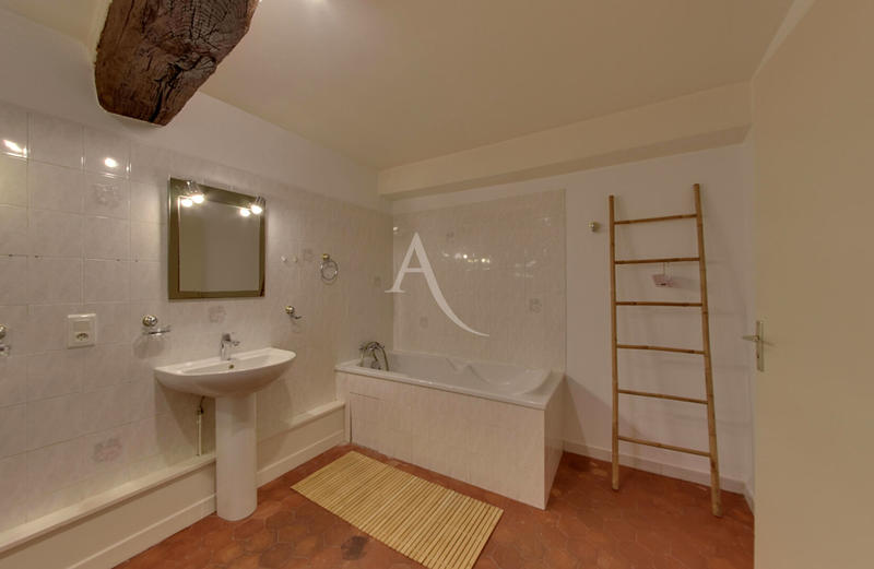 Maison - 92 m² - 3 pièces