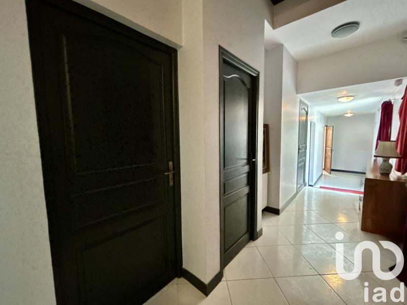 Maison - 229 m² - 9 pièces