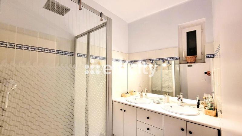 Maison - 157 m² - 7 pièces