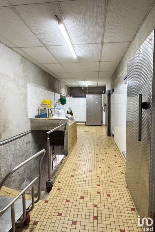 Local commercial - 700 m² - 1 pièce