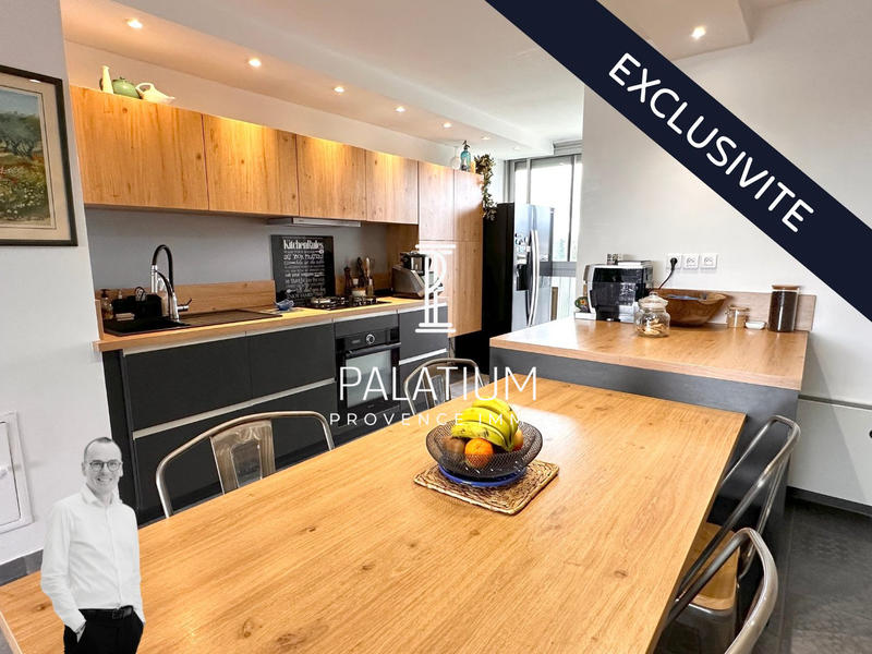 Appartement - 84 m² - 4 pièces