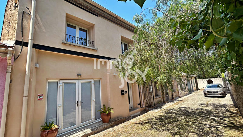 Maison - 229 m² - 7 pièces