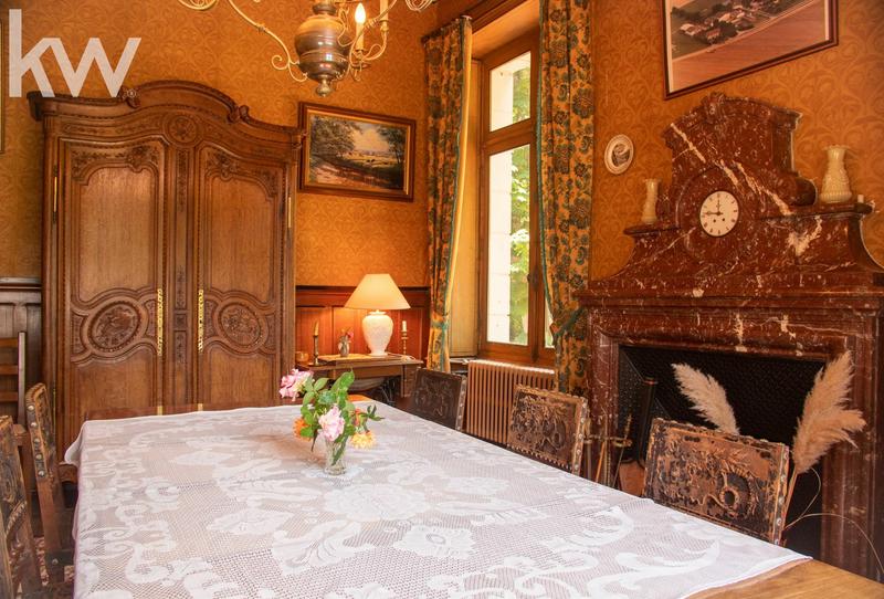 Propriété - 300 m² - 8 pièces