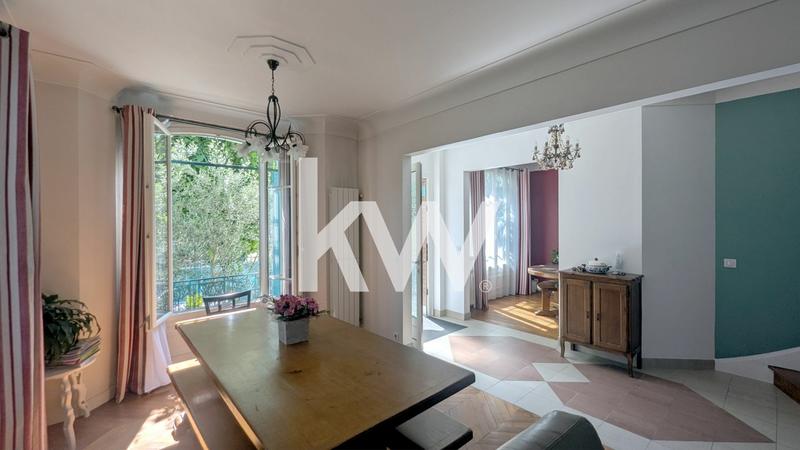 Maison - 139 m² - 7 pièces