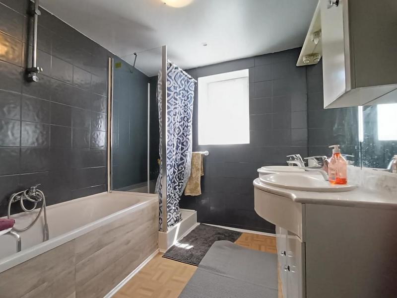 Maison - 94 m² - 4 pièces