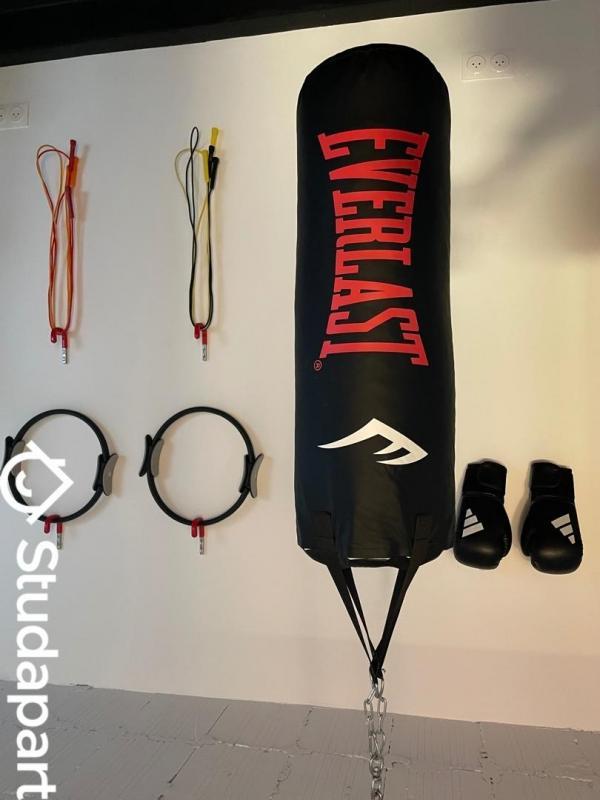 Chambre - 9 m² - 1 pièce