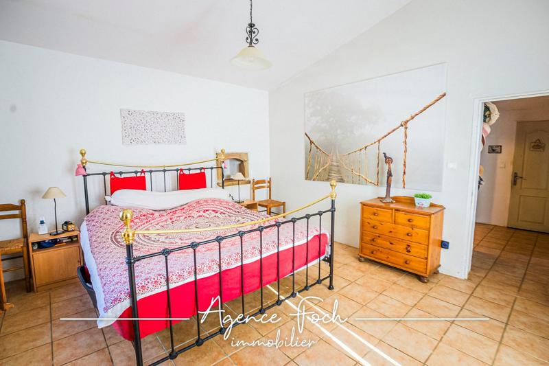 Maison traditionnelle - 190 m² - 6 pièces