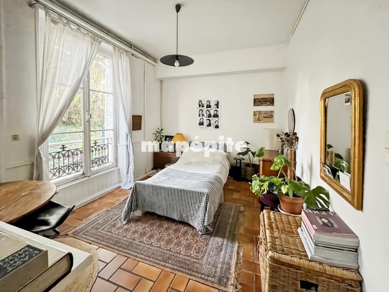 Maison - 410 m² - 13 pièces