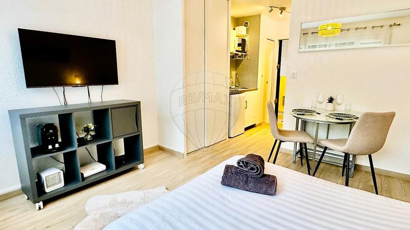 Studio - 25 m² - 1 pièce