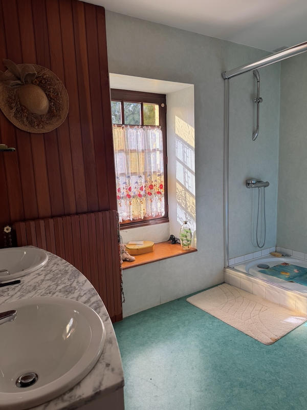 Maison - 200 m² - 4 pièces