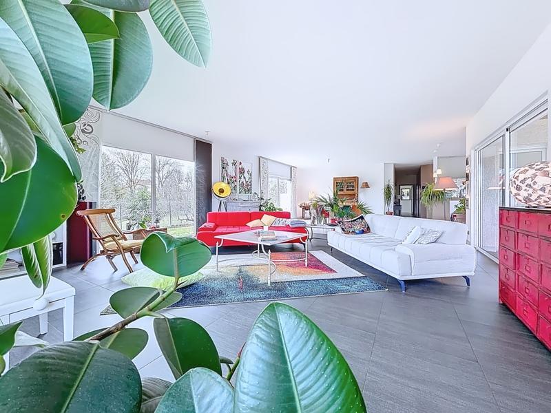 Maison - 228 m² - 6 pièces