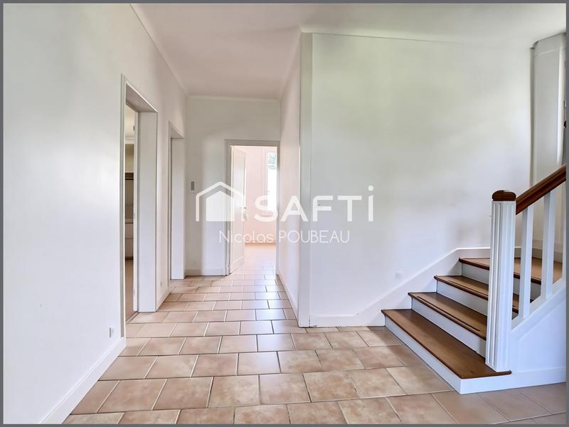 Maison - 240 m² - 9 pièces