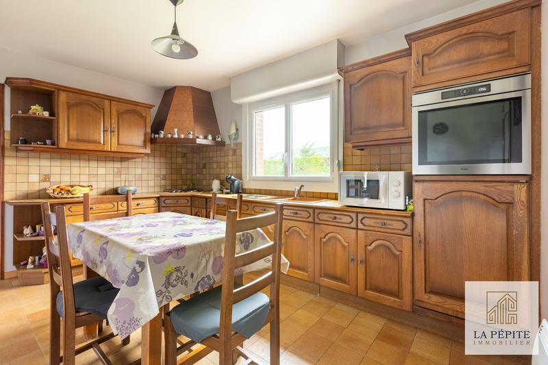 Maison - 96 m² - 5 pièces