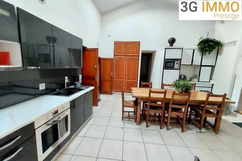 Villa - 479 m² - 15 pièces