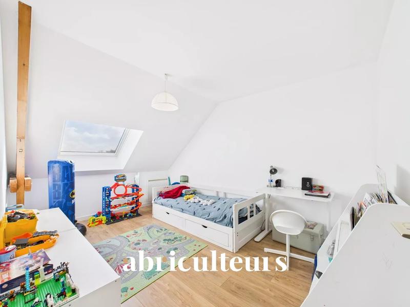 Maison - 104 m² - 5 pièces