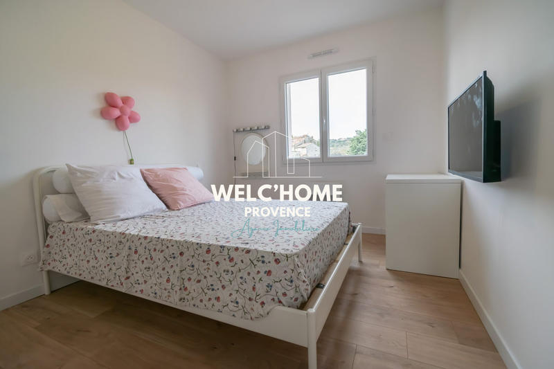 Villa - 100 m² - 5 pièces