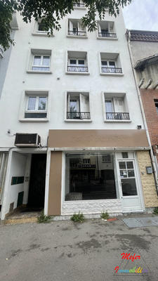 Local commercial - 110 m² - 4 pièces