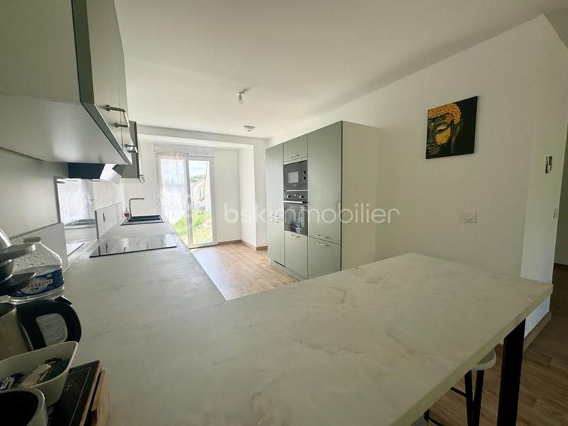 Maison - 95 m² - 5 pièces